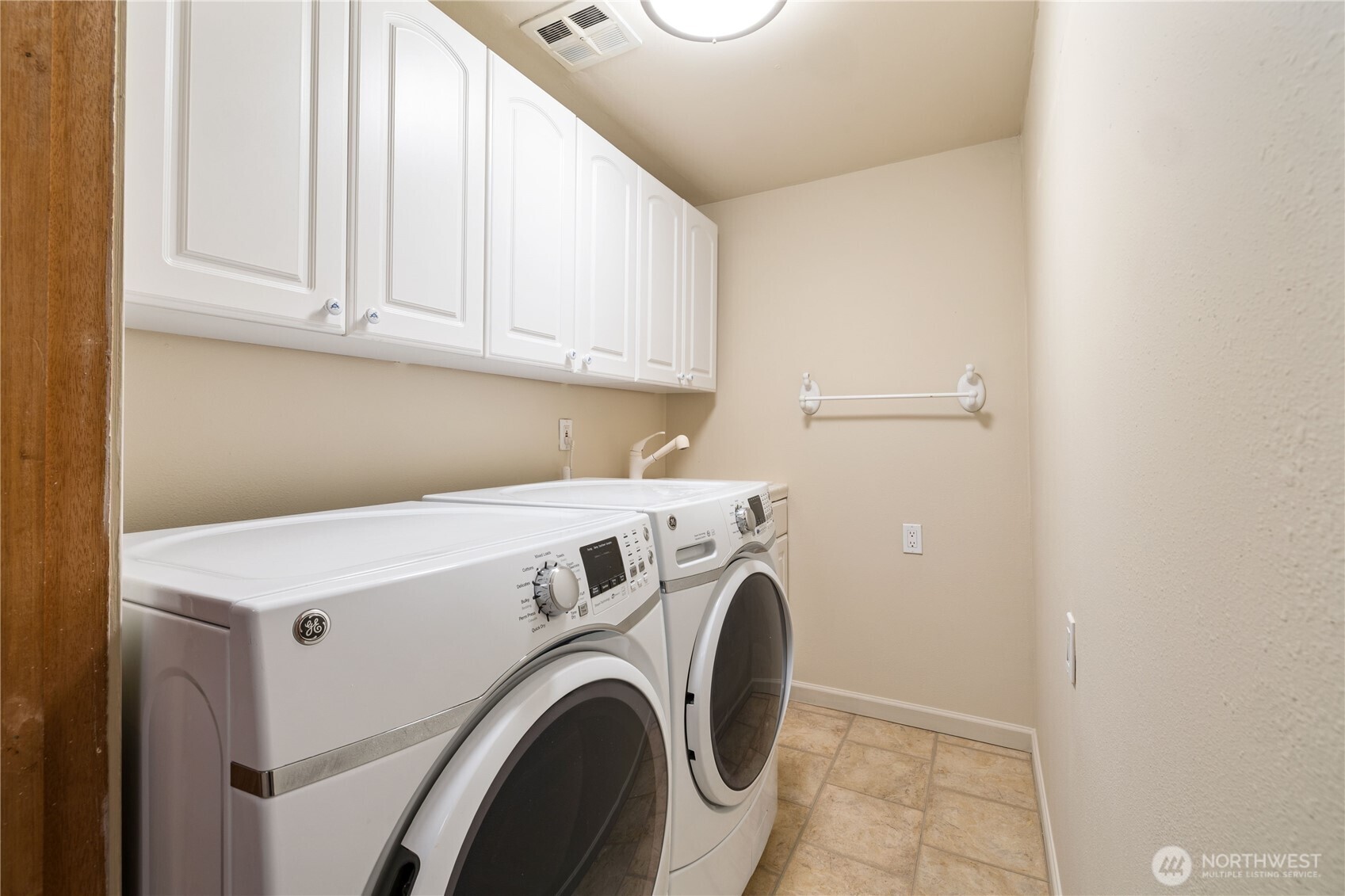8912 229th Place Southwest Edmonds, WA 98026 - Photo 30 of 36