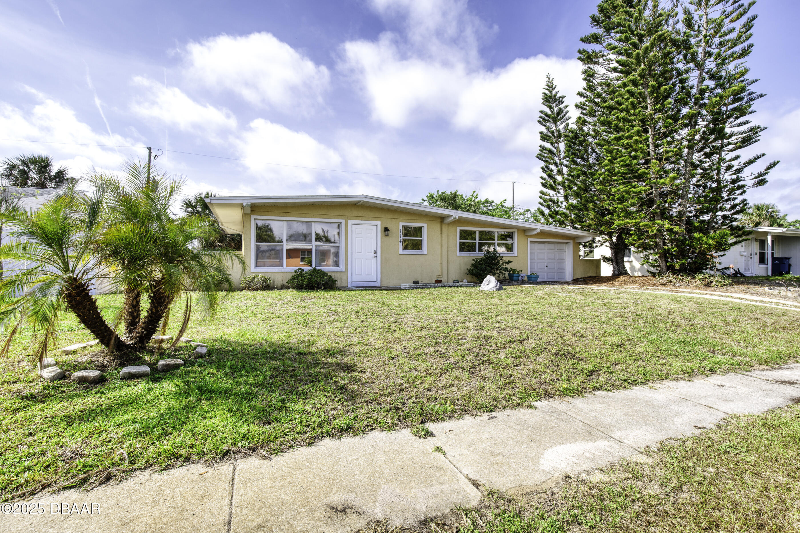 114 Lynnhurst Drive Ormond Beach, FL 32176 - Photo 3 of 43 114LynnhurstDr-4