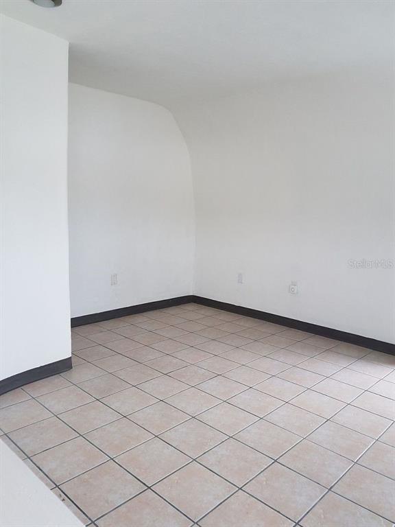 100 East Shell Point Road Ruskin, FL 33570 - Photo 26 of 41 a view of an empty room