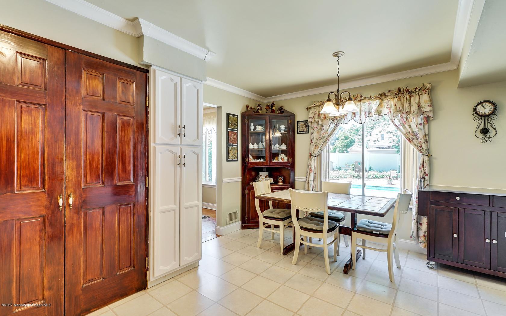 53 Appletree Road Howell, NJ 07731 - Photo 12 of 31 12