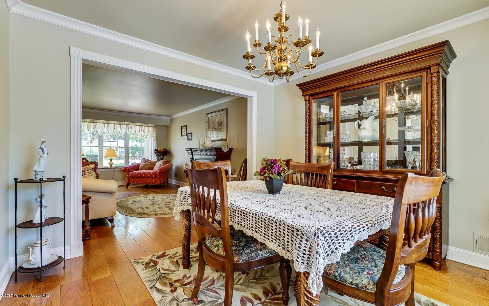 53 Appletree Road Howell, NJ 07731 - Photo 17 of 31 17