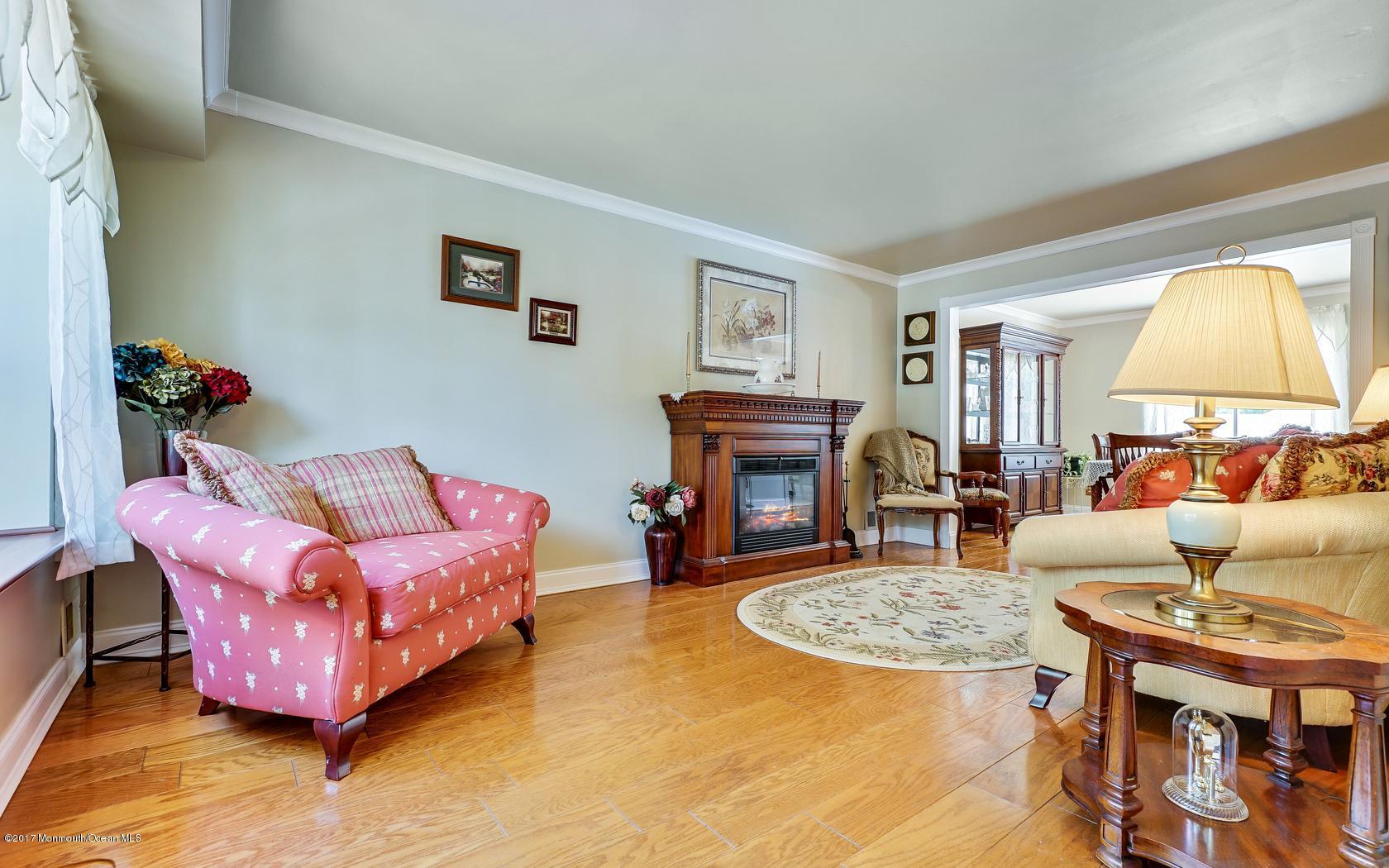 53 Appletree Road Howell, NJ 07731 - Photo 19 of 31 19