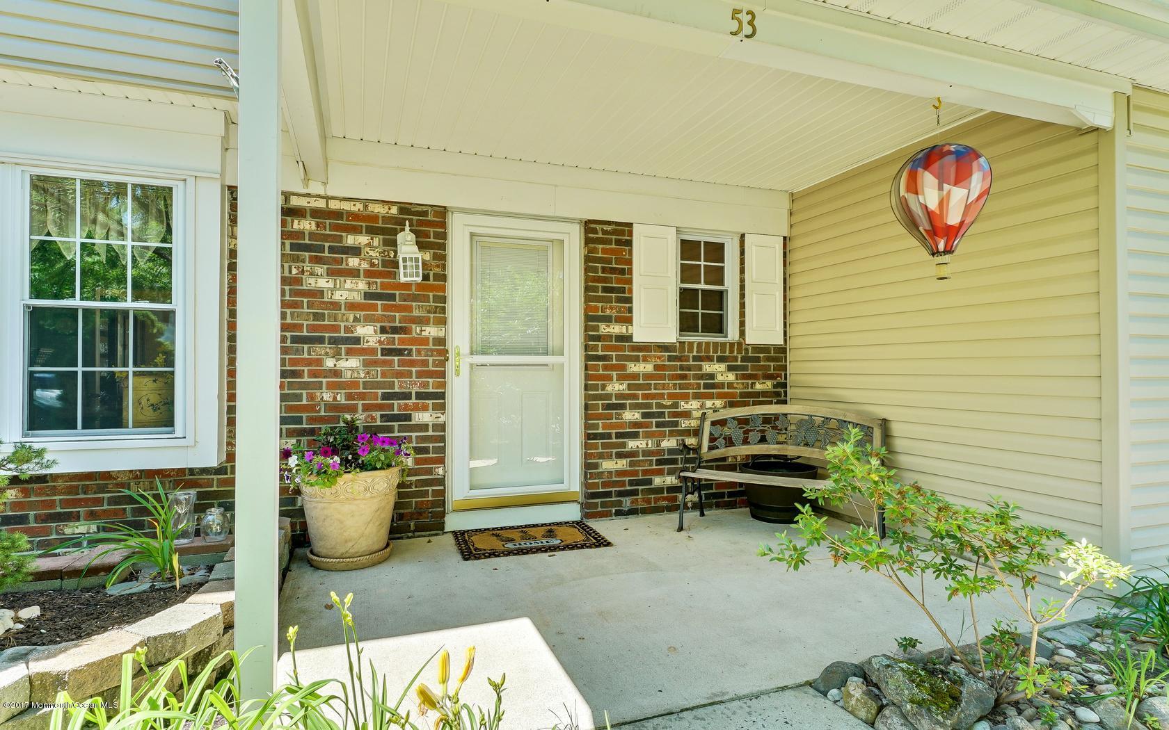 53 Appletree Road Howell, NJ 07731 - Photo 4 of 31 4