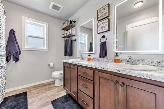 $514,900 | 1726 Red Oak Street, Howard, WI 54313