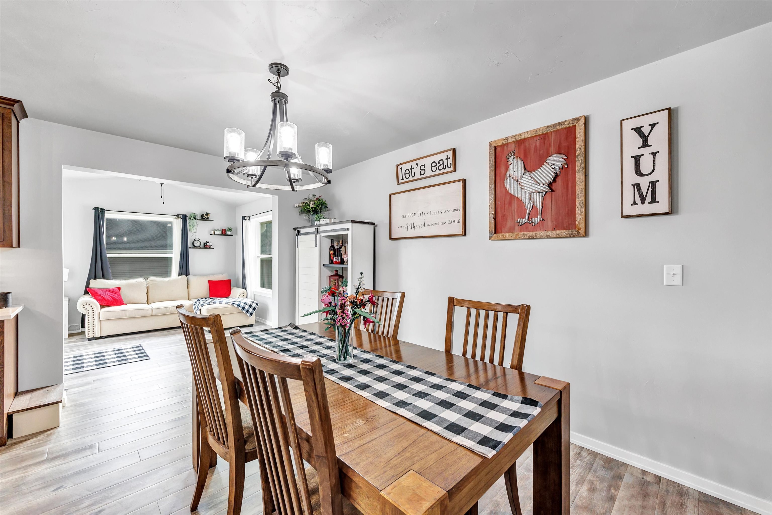 1726 Red Oak Street Howard, WI 54313 - Photo 3 of 26