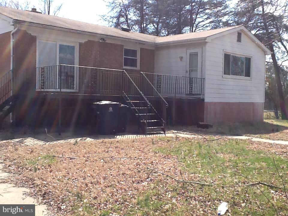 6902 Friendship Road Clinton, MD 20735 - Photo 2 of 4 Exterior (Rear)