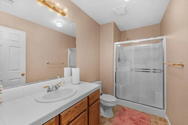 $549,000 | 1947 West Hampton Drive, Hanford, CA 93230