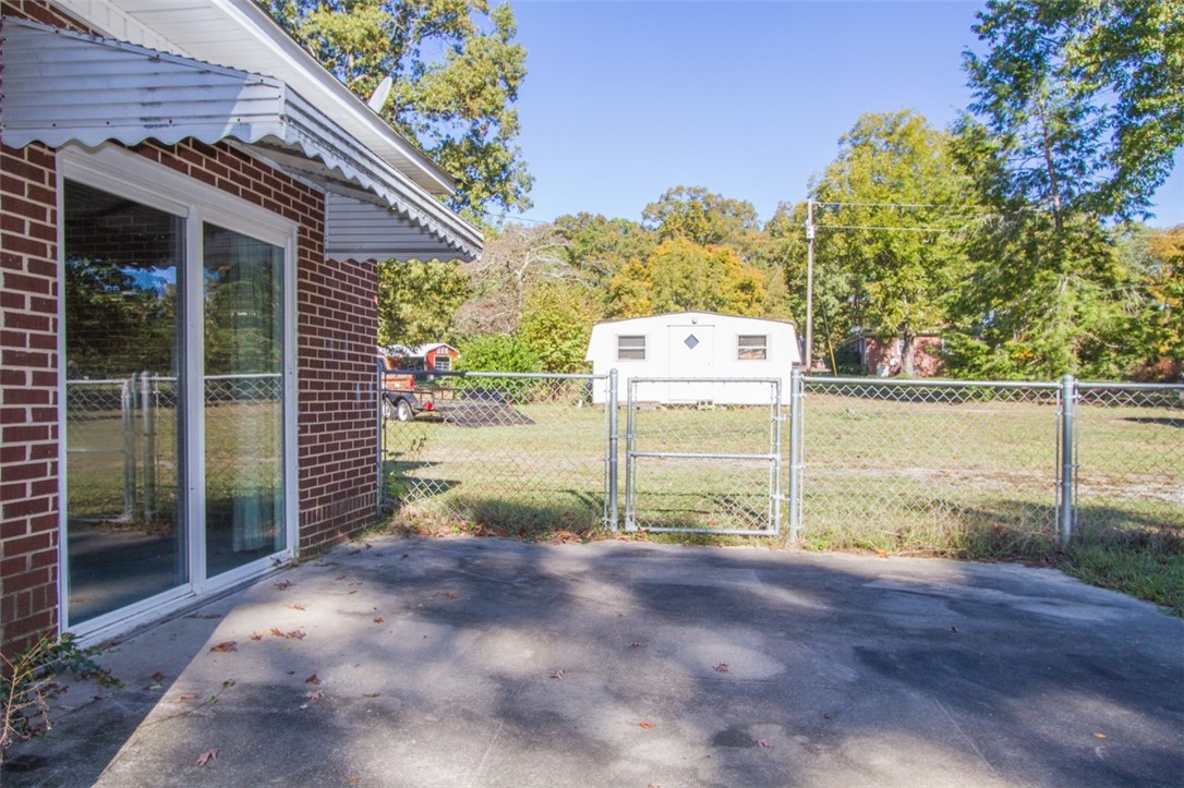 820 Luke Bouknight Road Starr, SC 29684 - Photo 4 of 49