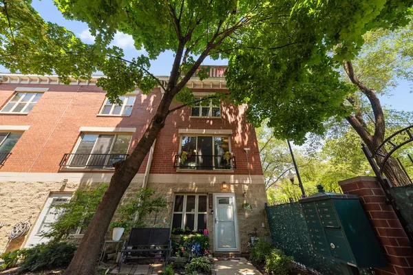 $3,950 | 712 South Western Avenue, Unit A, Chicago, IL 60612