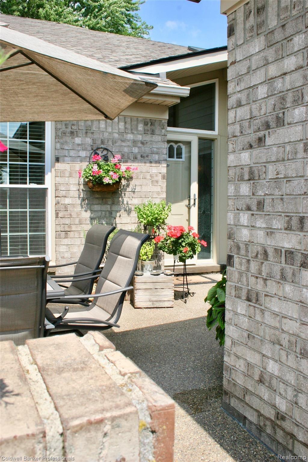 18347 Pleasant Valley Drive Macomb, MI 48044 - Photo 5 of 55 fullsizeoutput_54c.jpeg