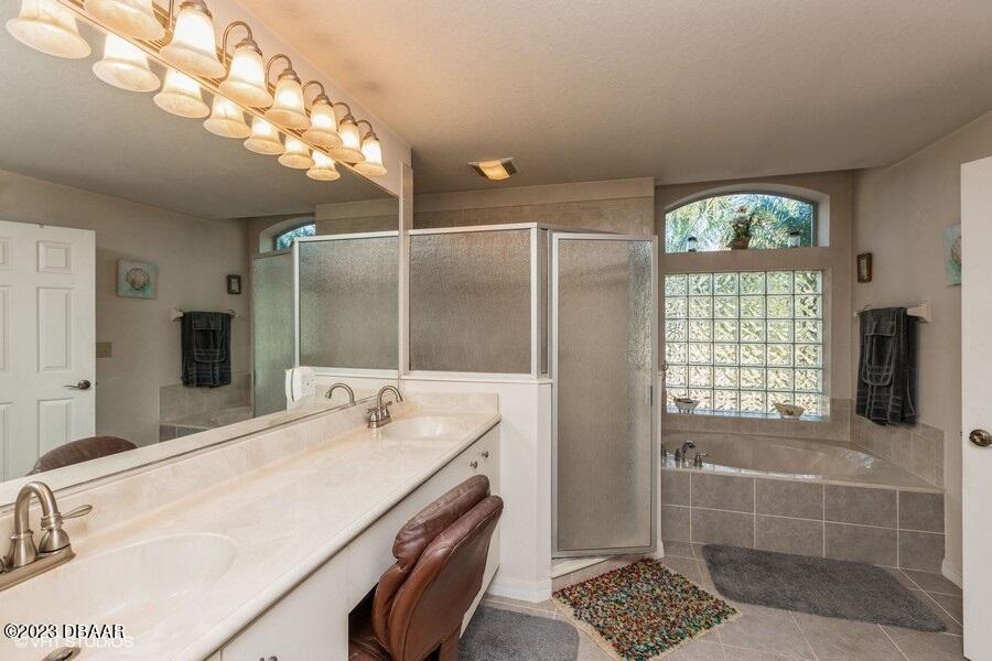 78 Jennifer Circle Ponce Inlet, FL 32127 - Photo 24 of 33 Master Bathroom