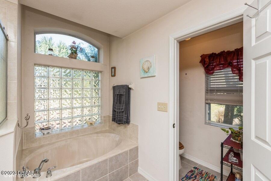 78 Jennifer Circle Ponce Inlet, FL 32127 - Photo 25 of 33 Master Bathroom