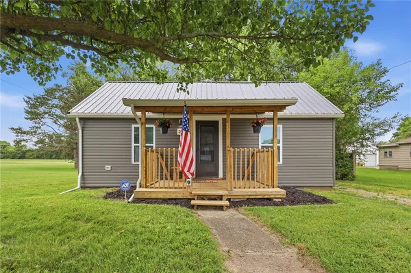 $140,000 | 249 West Mound Street, South Charleston, OH 45368