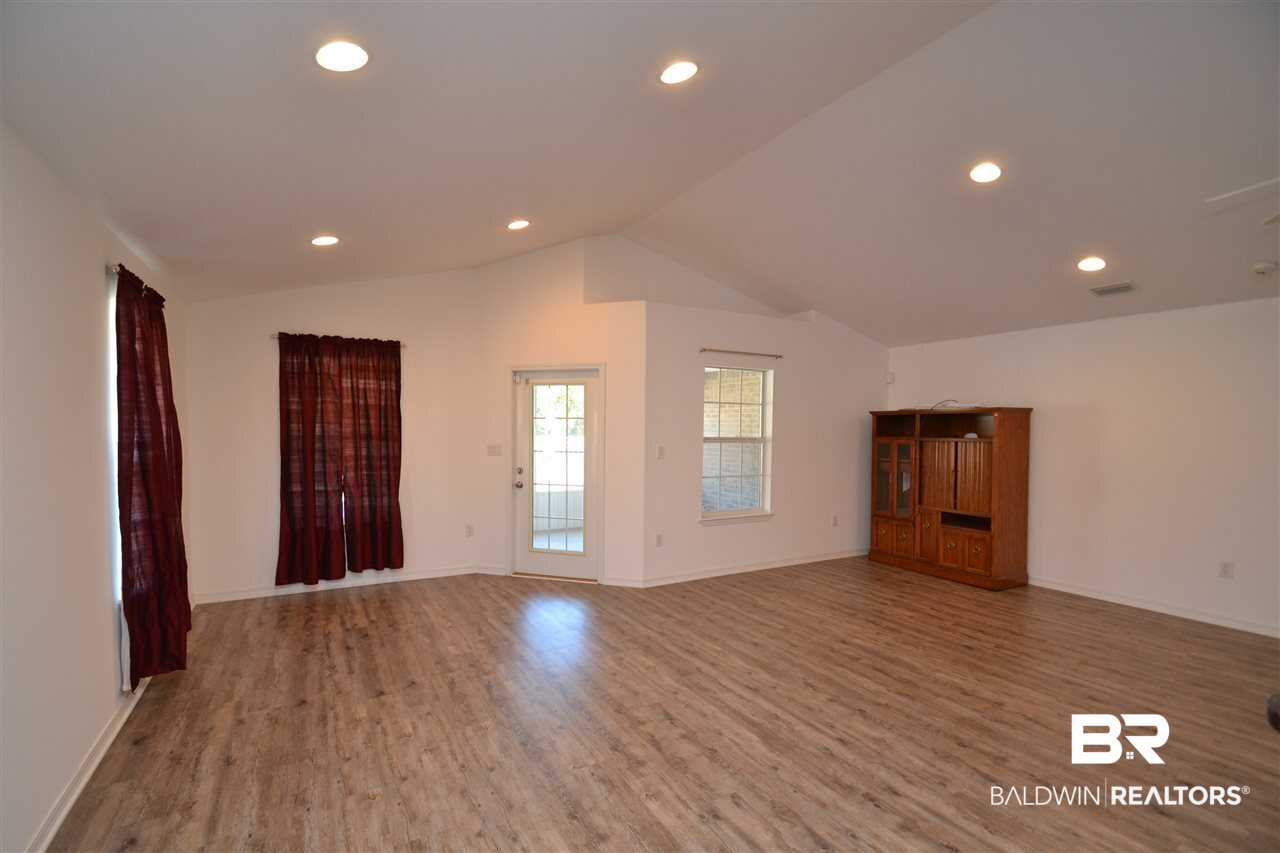 22530 Nana Loop East Silverhill, AL 36576 - Photo 3 of 21