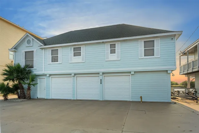 $625,000 | 109 Farm To Market Road 2031, Matagorda, TX 77457