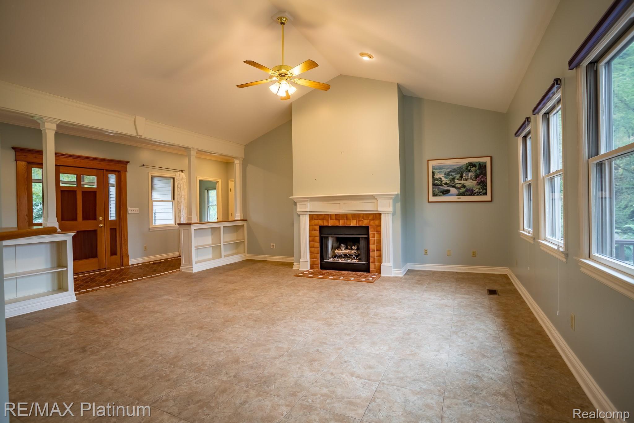 4871 Pratt Road Ann Arbor, MI 48103 - Photo 12 of 67 IMG_7004-HDR.jpg