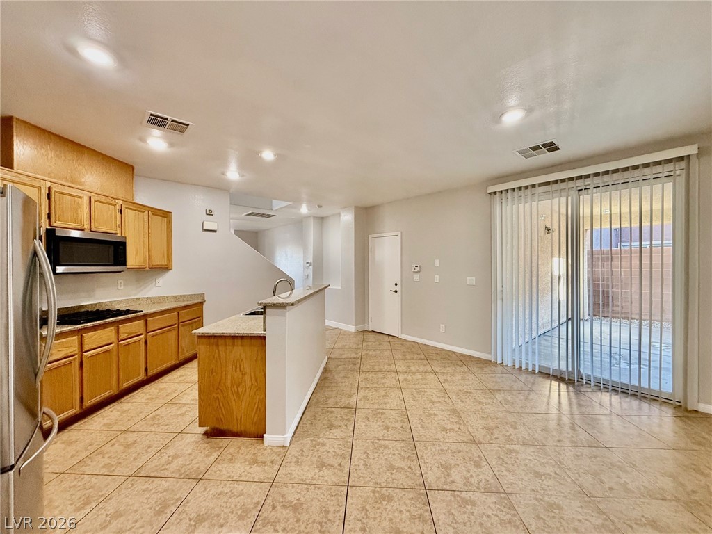 11135 Ranch Valley Street Las Vegas, NV 89179 - Photo 6 of 22