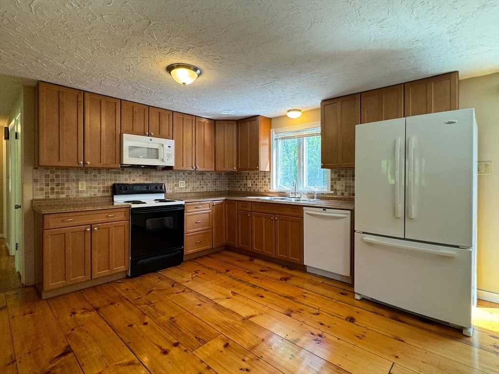 17 Tanglewood Road Paxton, MA 01612 - Photo 24 of 42 Gallery Image 24