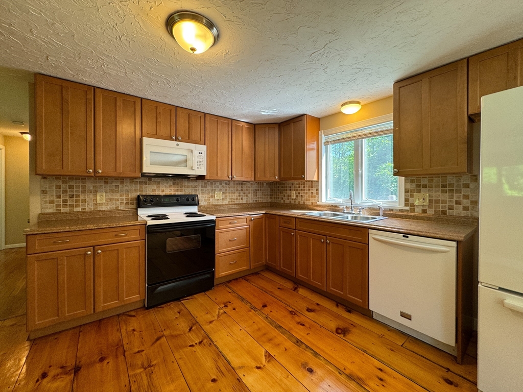 17 Tanglewood Road Paxton, MA 01612 - Photo 26 of 42 Gallery Image 26