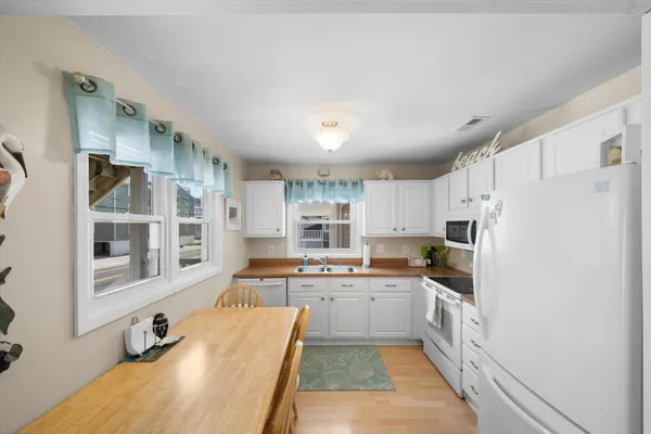 $899,999 | 3502 Landis Avenue, Unit 1, Sea Isle City, NJ 08243
