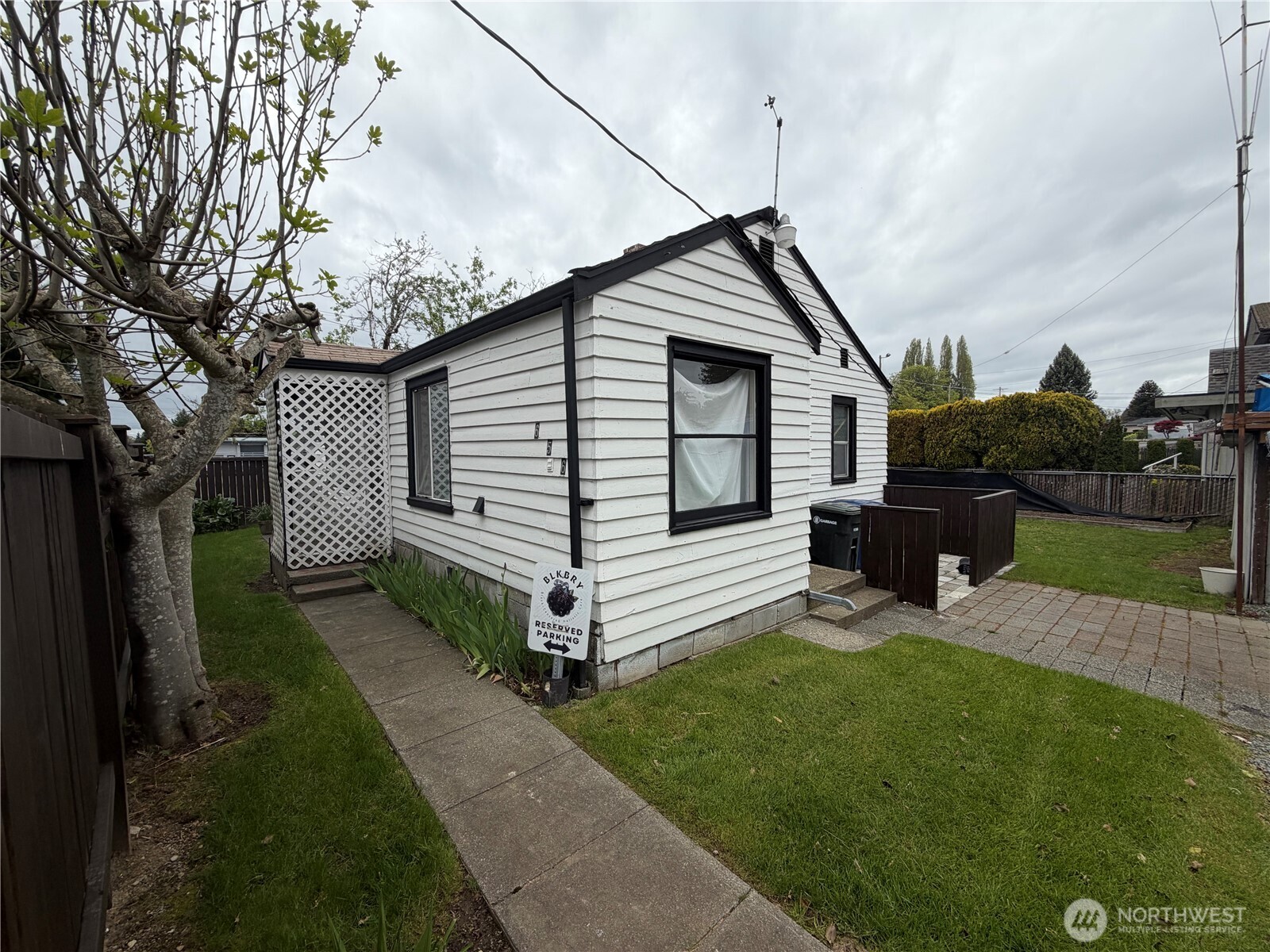 656 Southwest 149th Street Burien, WA 98166 - Photo 5 of 11