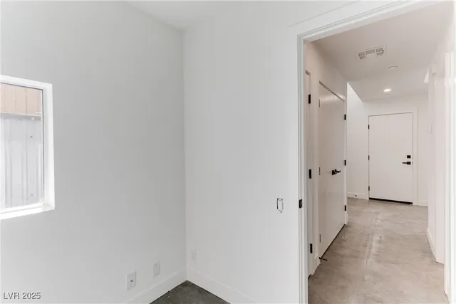 $2,194 | 254 Tower Street, Las Vegas, NV 89101