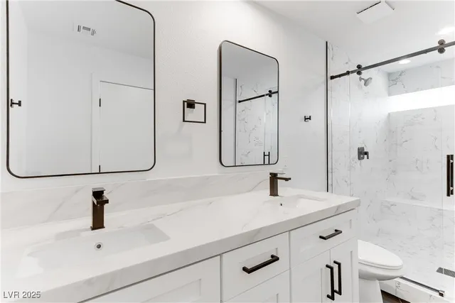 $2,194 | 254 Tower Street, Las Vegas, NV 89101