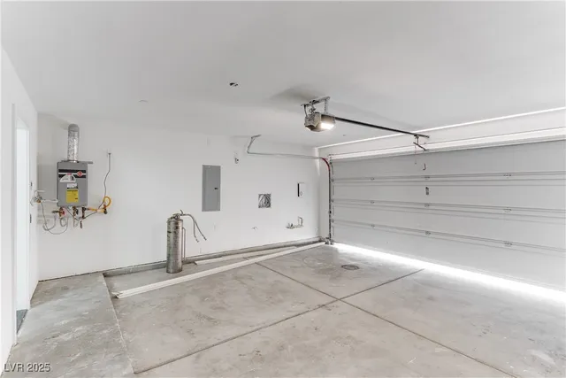 $2,194 | 254 Tower Street, Las Vegas, NV 89101