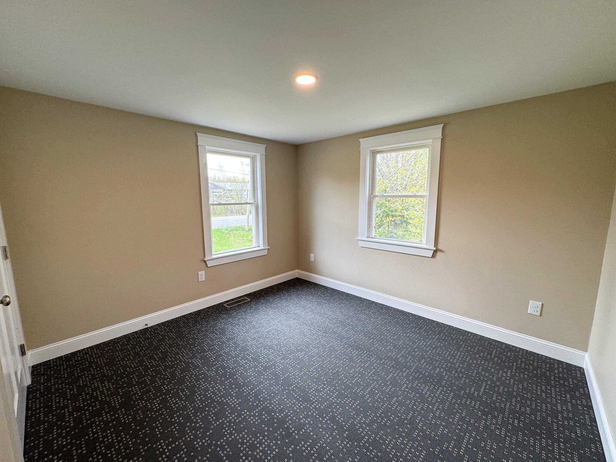 479 Enfield Road Lincoln, ME 04457 - Photo 15 of 32 15