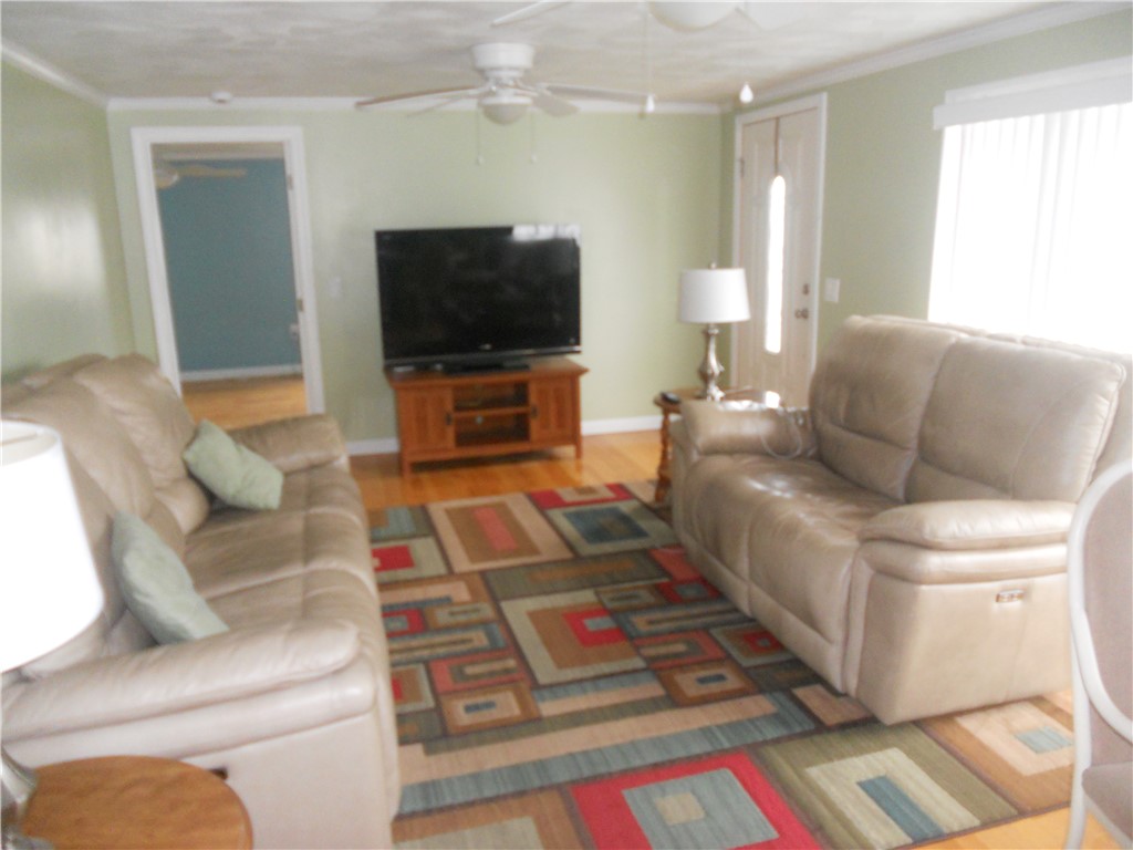 20 Anchorage Road Narragansett, RI 02882 - Photo 9 of 26