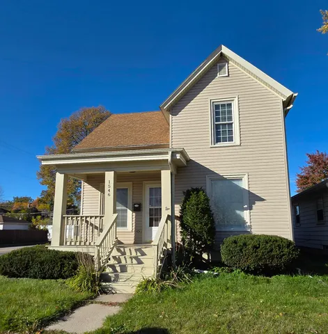 $229,900 | 1546 Hayes Avenue, Racine, WI 53405