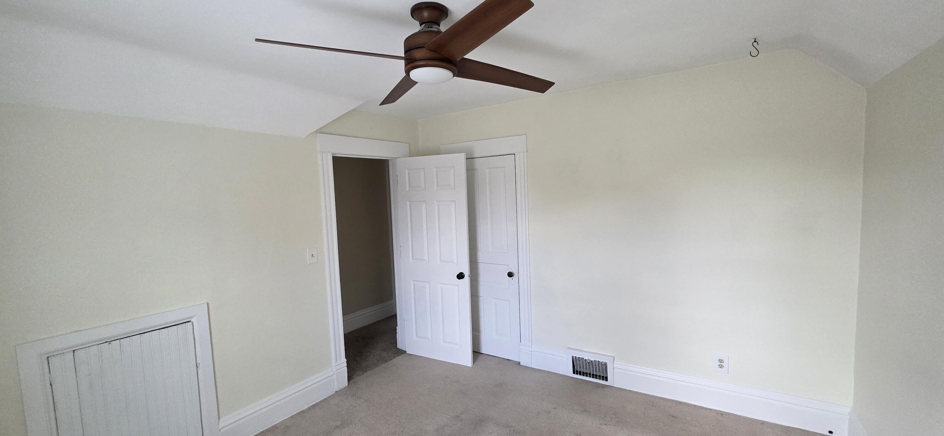 1546 Hayes Avenue Racine, WI 53405 - Photo 20 of 27 Master