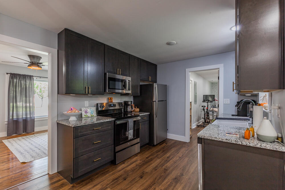 107 Pleasant Hill Drive Dalton, GA 30721 - Photo 12 of 31 107 Pleasant Hill Drive HD-20