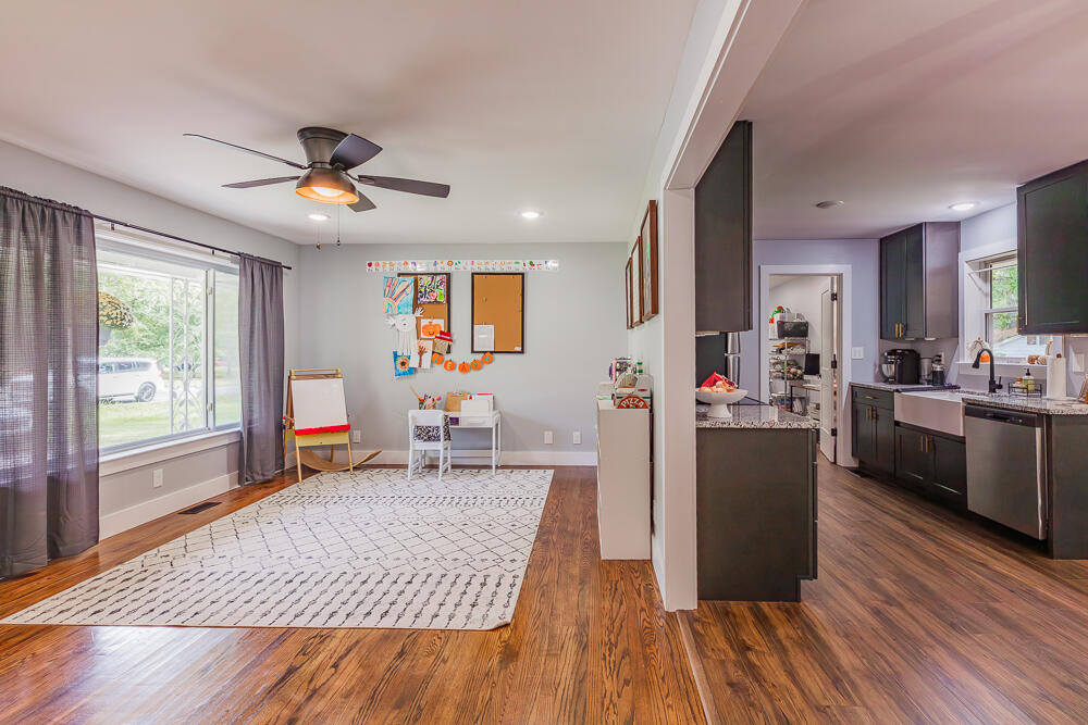 107 Pleasant Hill Drive Dalton, GA 30721 - Photo 7 of 31 107 Pleasant Hill Drive HD-15