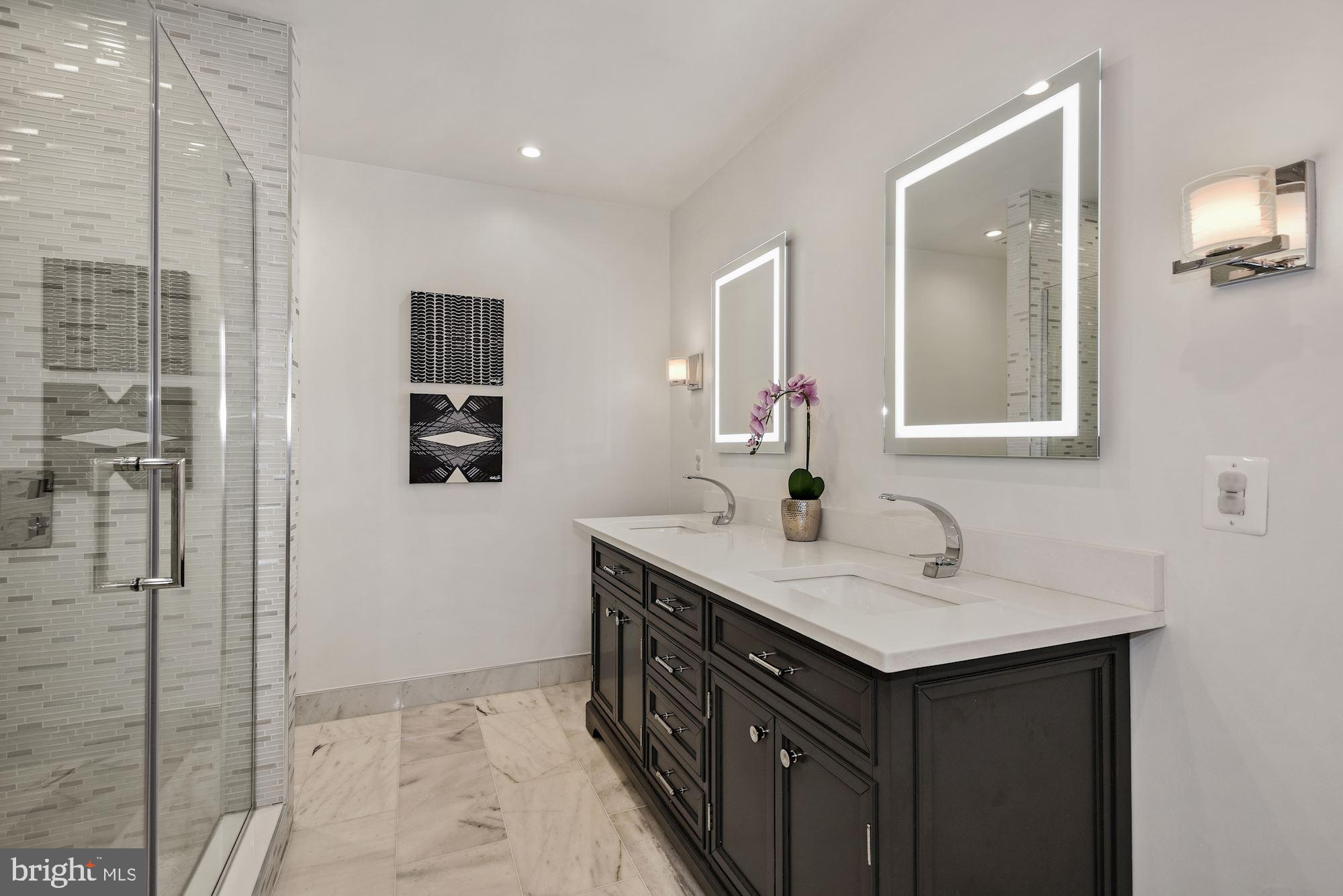 6313 Old Chesterbrook Road McLean, VA 22101 - Photo 37 of 51 Secondary Master Bathroom