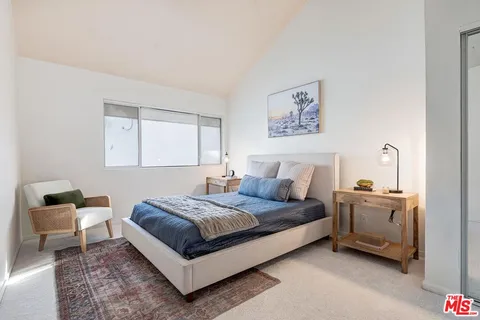 $475,000 | 7651 Reseda Boulevard, Unit 3T, Reseda, CA 91335