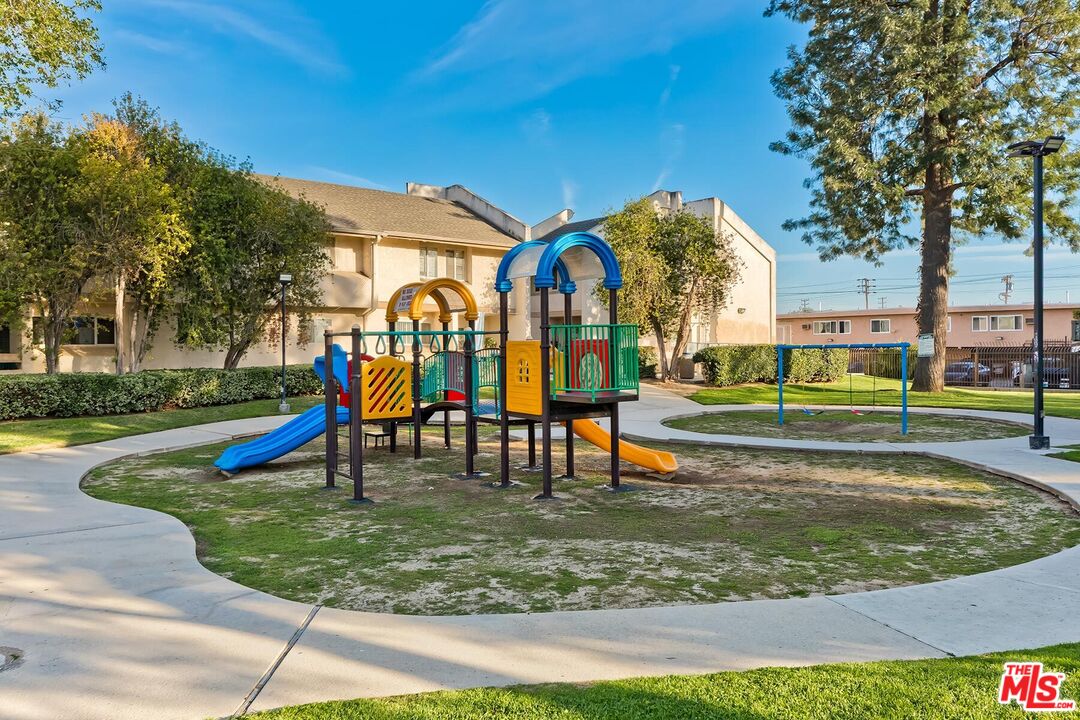 7651 Reseda Boulevard, Unit 3T Reseda, CA 91335 - Photo 18 of 24