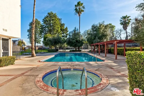 $435,000 | 7651 Reseda Boulevard, Unit 3T, Reseda, CA 91335