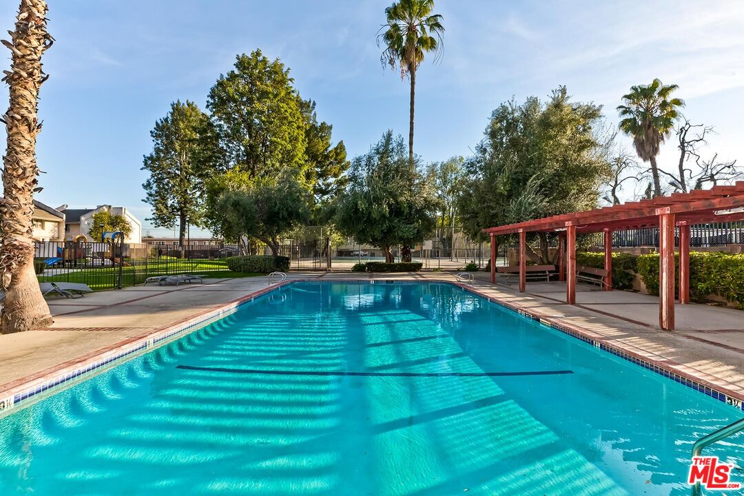 7651 Reseda Boulevard, Unit 3T Reseda, CA 91335 - Photo 21 of 24