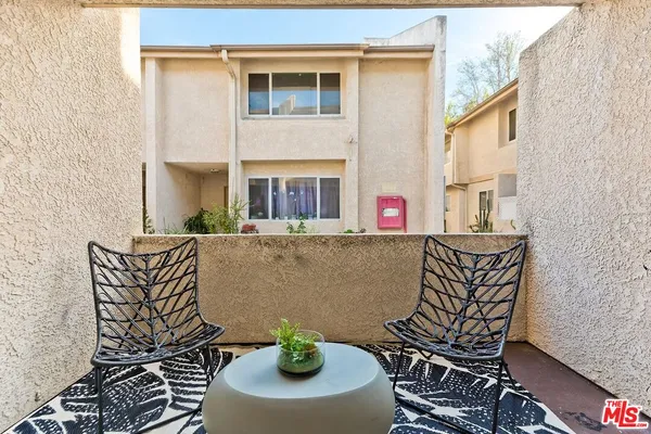 $435,000 | 7651 Reseda Boulevard, Unit 3T, Reseda, CA 91335