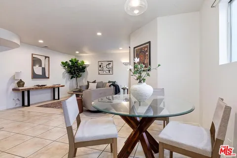 $475,000 | 7651 Reseda Boulevard, Unit 3T, Reseda, CA 91335
