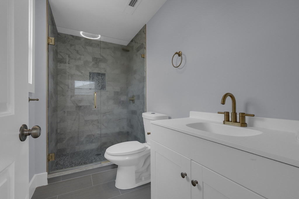 37 Wentworth Road Revere, MA 02151 - Photo 8 of 33 Gallery Image 8