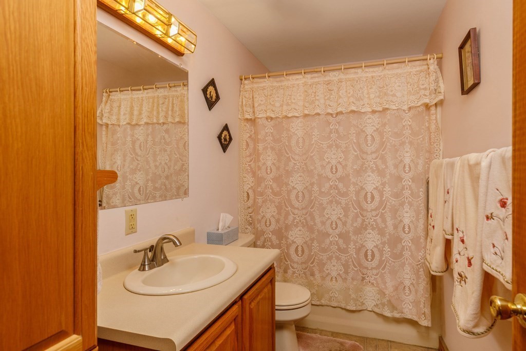 260 E Road Orange, MA 01364 - Photo 10 of 35