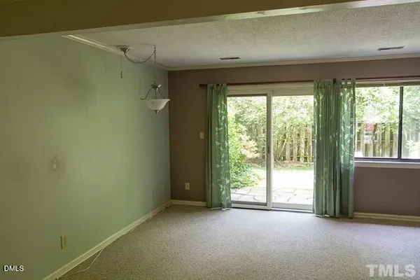 $1,800 | 220 Elizabeth Street, Unit G10, Chapel Hill, NC 27514