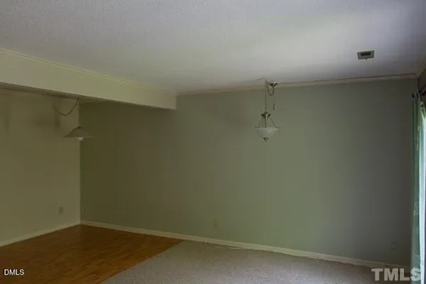 $1,800 | 220 Elizabeth Street, Unit G10, Chapel Hill, NC 27514