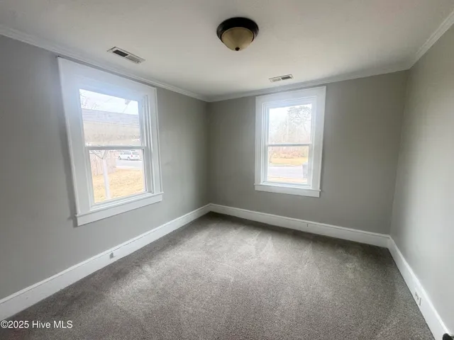 $1,317 | 307 West Cypress Street, Elizabeth City, NC 27909