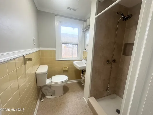 $1,317 | 307 West Cypress Street, Elizabeth City, NC 27909