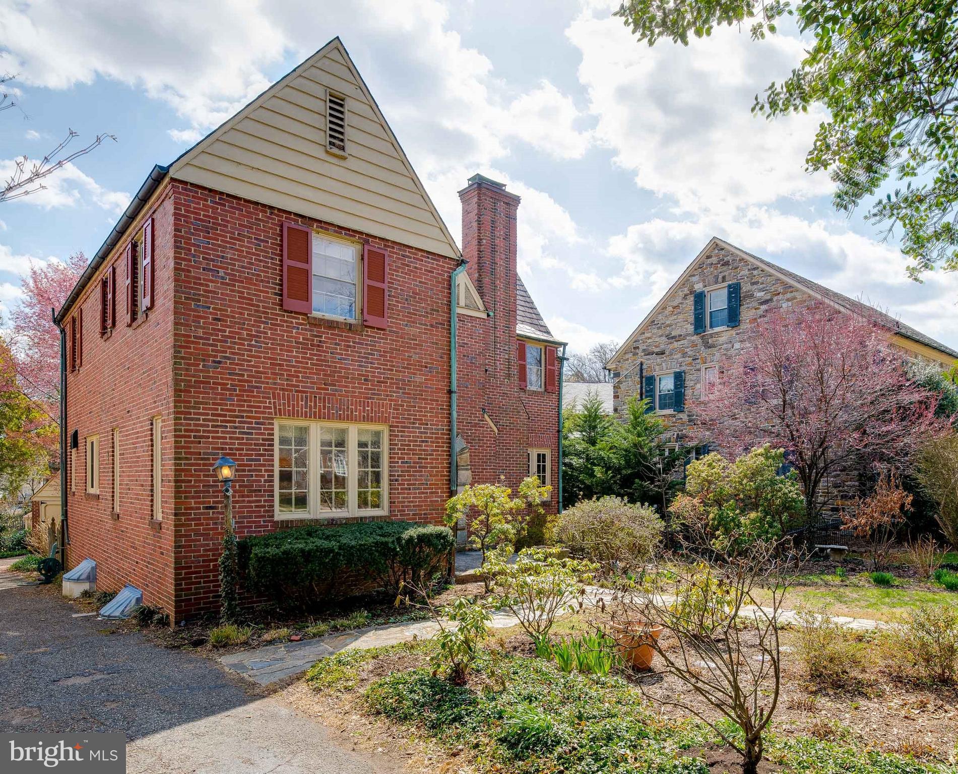 603 Stoneleigh Road Baltimore, MD 21212 - Photo 3 of 42