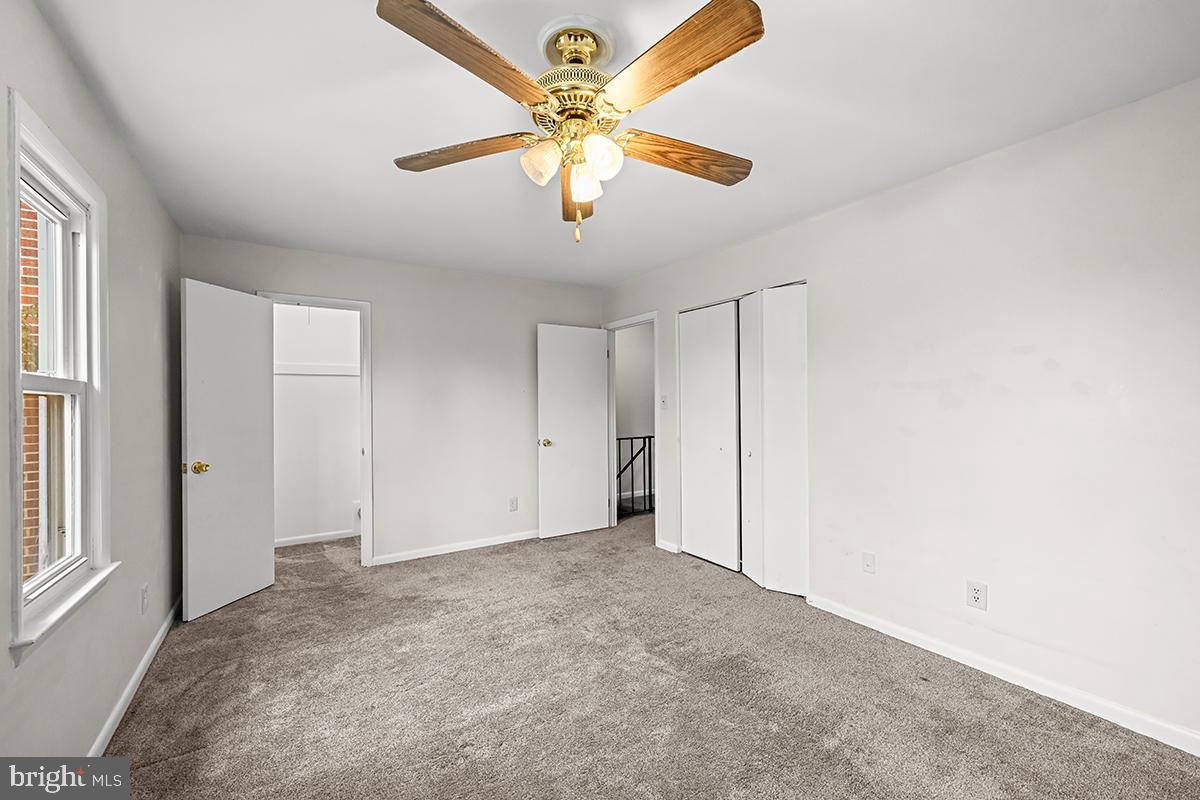 124 Marlow Street Southwest Leesburg, VA 20175 - Photo 27 of 37 a view of an empty room