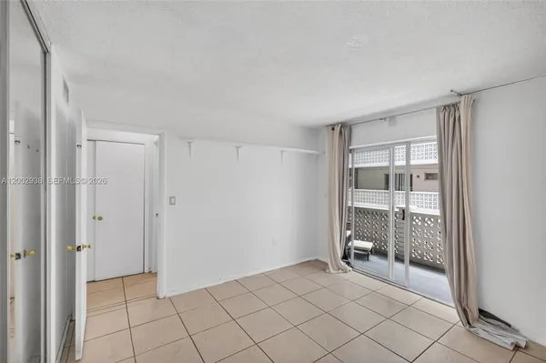 $225,000 | 1620 West Avenue, Unit 204, Miami Beach, FL 33139